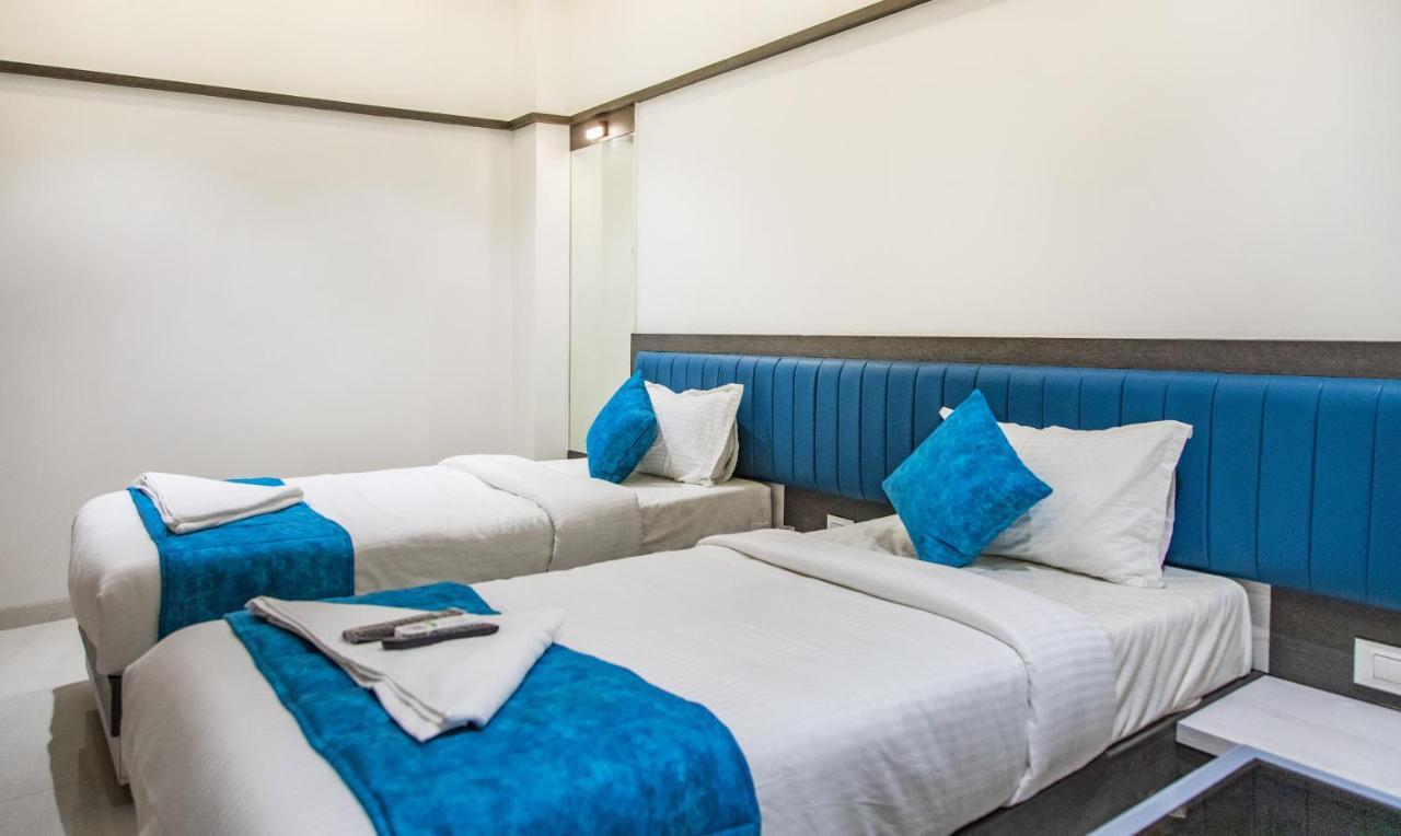 Отель Megh Residency Нави Мумбаи Экстерьер фото